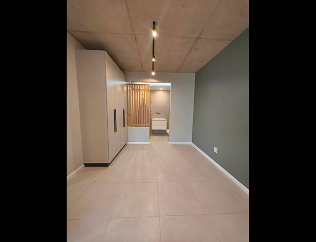 2 BEDROOM PROPERTY TO RENT IN MENLO PARK